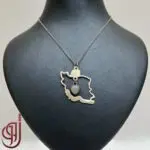 گردنبند نقره طرح نقشه ایران مدل آریا – سنگ عقیق کبود اصل | ژوو