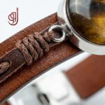 دستبند چرم طبیعی مدل شکارچی – سنگ چشم ببر اصل | ژوو - Image 2